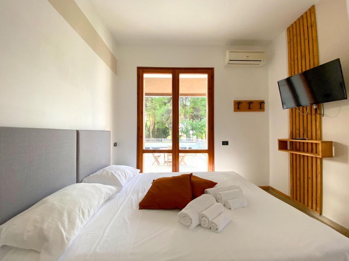 Camping Village Mar Y Sierra San Costanzo Zewnętrze zdjęcie