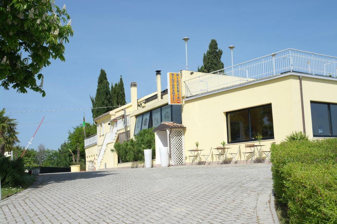 Camping Village Mar Y Sierra San Costanzo Zewnętrze zdjęcie