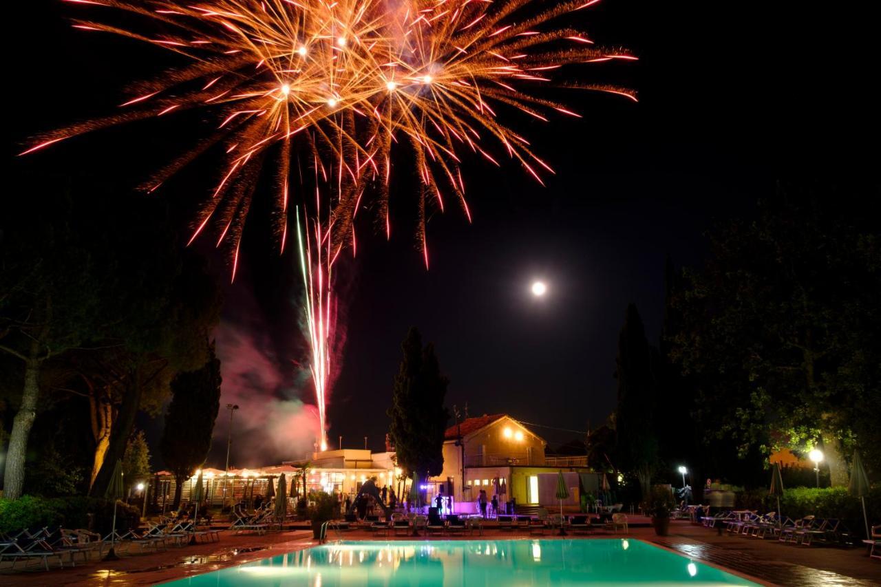 Camping Village Mar Y Sierra San Costanzo Zewnętrze zdjęcie
